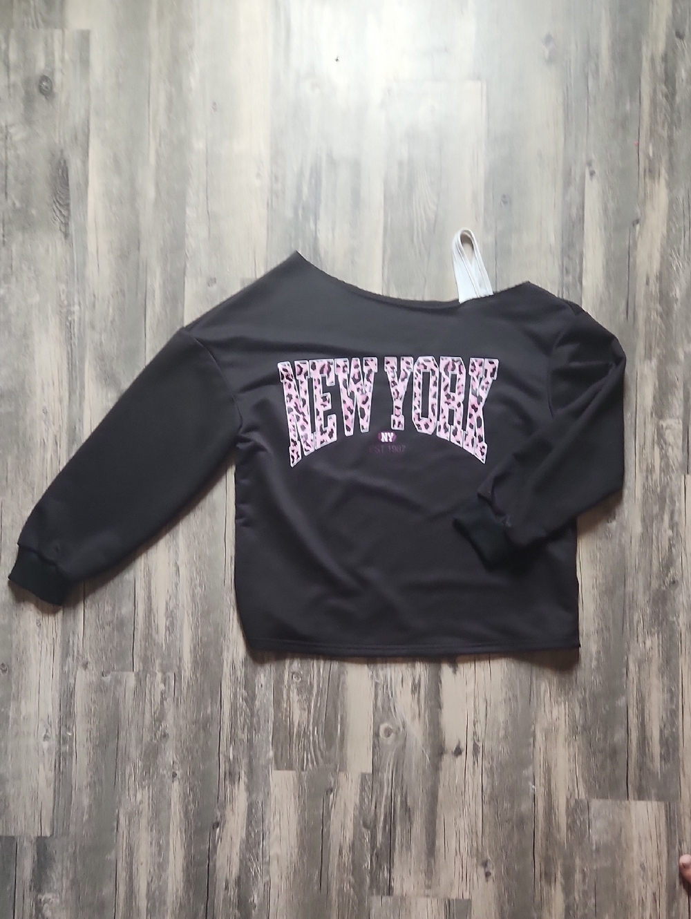Black 'New York' Pullover Sweatshirt with Pink Leopard Print